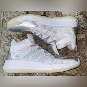 BRAND NEW Adidas Lightstrike Men’s Basketball Shoe